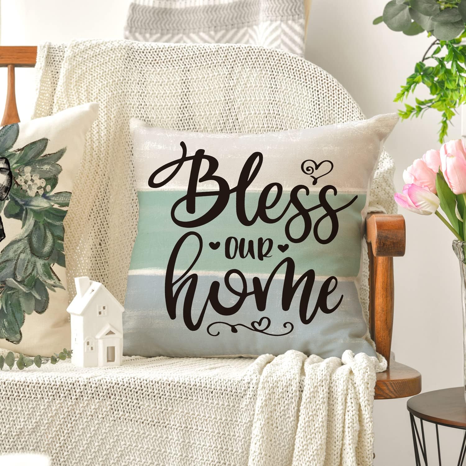 Set of four cushion covers - Image 4